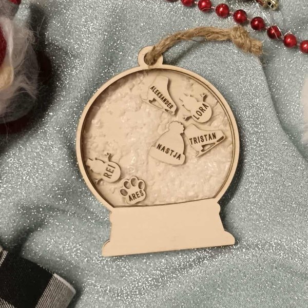 Personaliziran božični obesek iz lesa in pleksija Snežna krogla